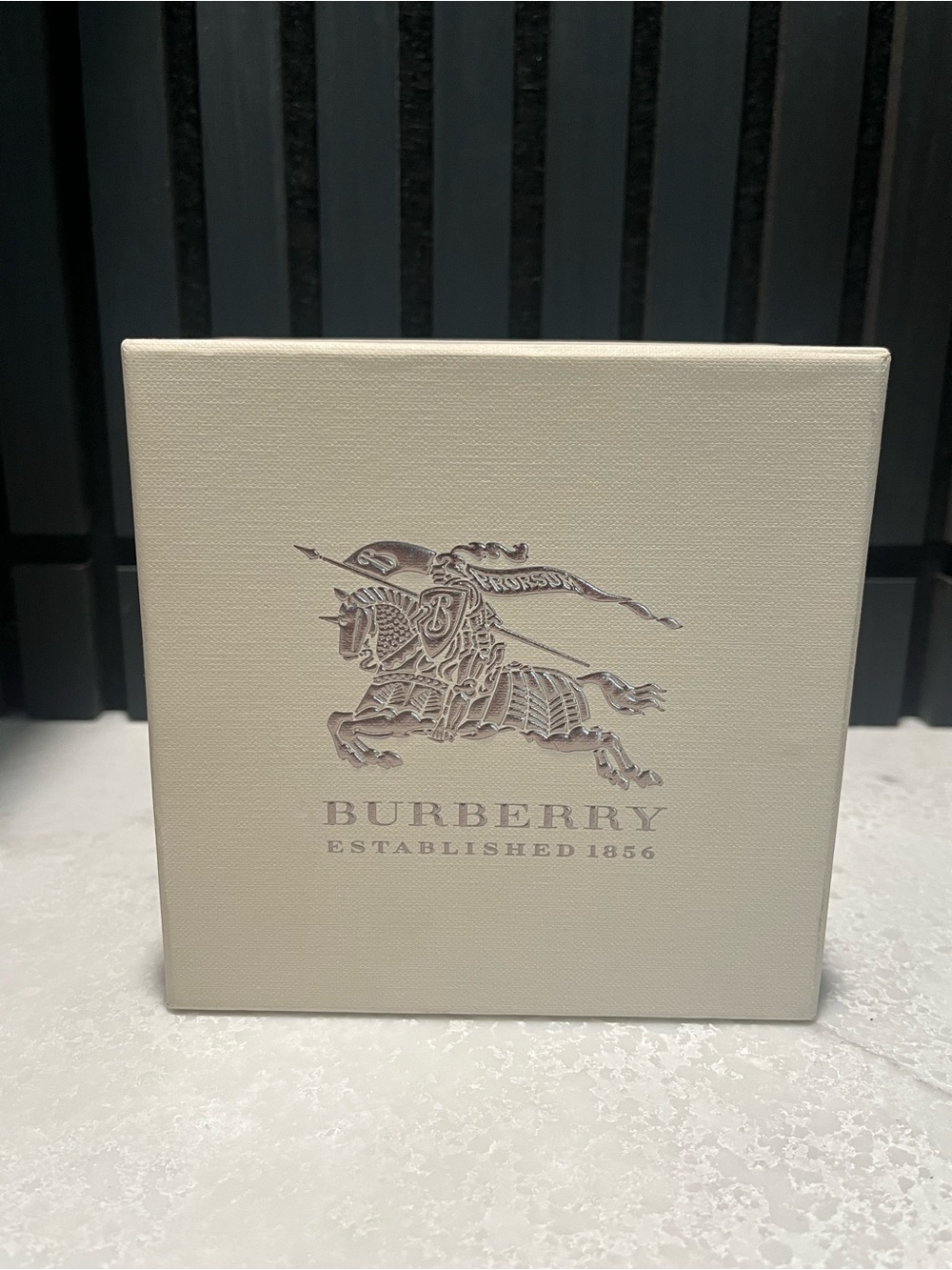 Burberry Cream Watch Box  with Equestrian Logo & certification card